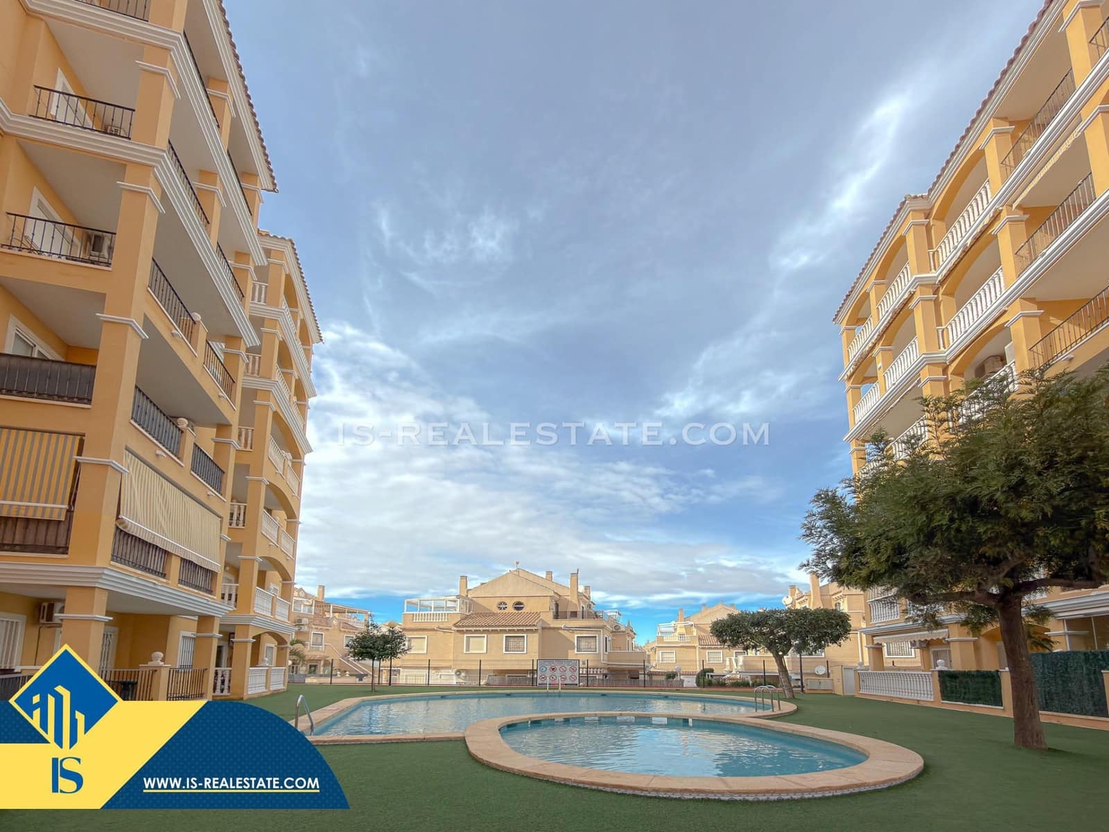 2 soveværelse Penthouse til salg i Torrevieja med swimmingpool garage - € 189.900 (Ref: 9527748)