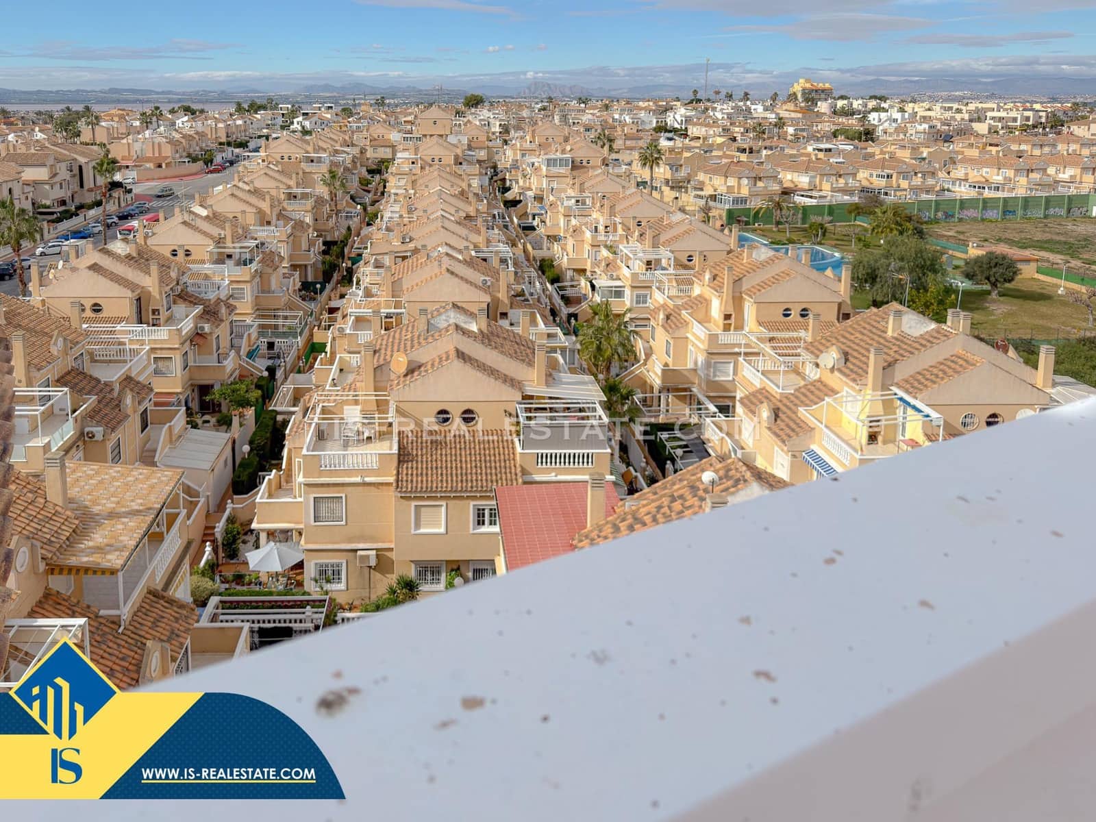 2 soveværelse Penthouse til salg i Torrevieja med swimmingpool garage - € 189.900 (Ref: 9527748)