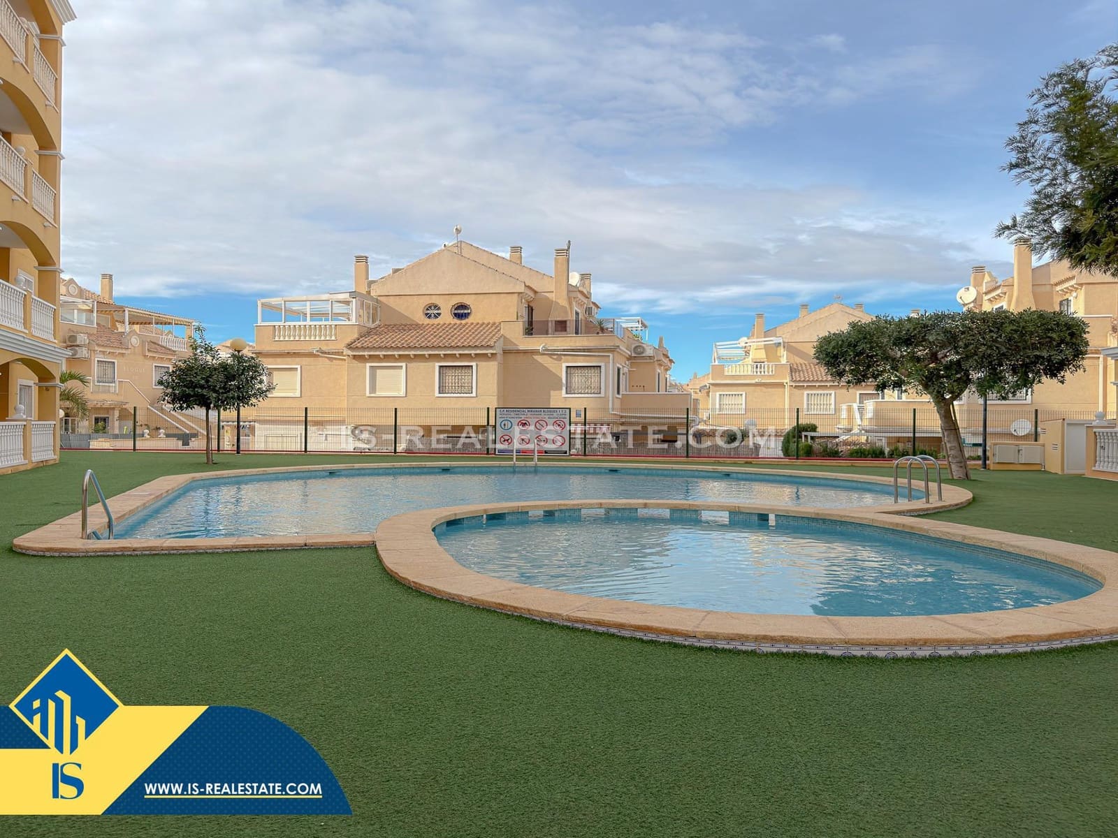 2 soveværelse Penthouse til salg i Torrevieja med swimmingpool garage - € 189.900 (Ref: 9527748)