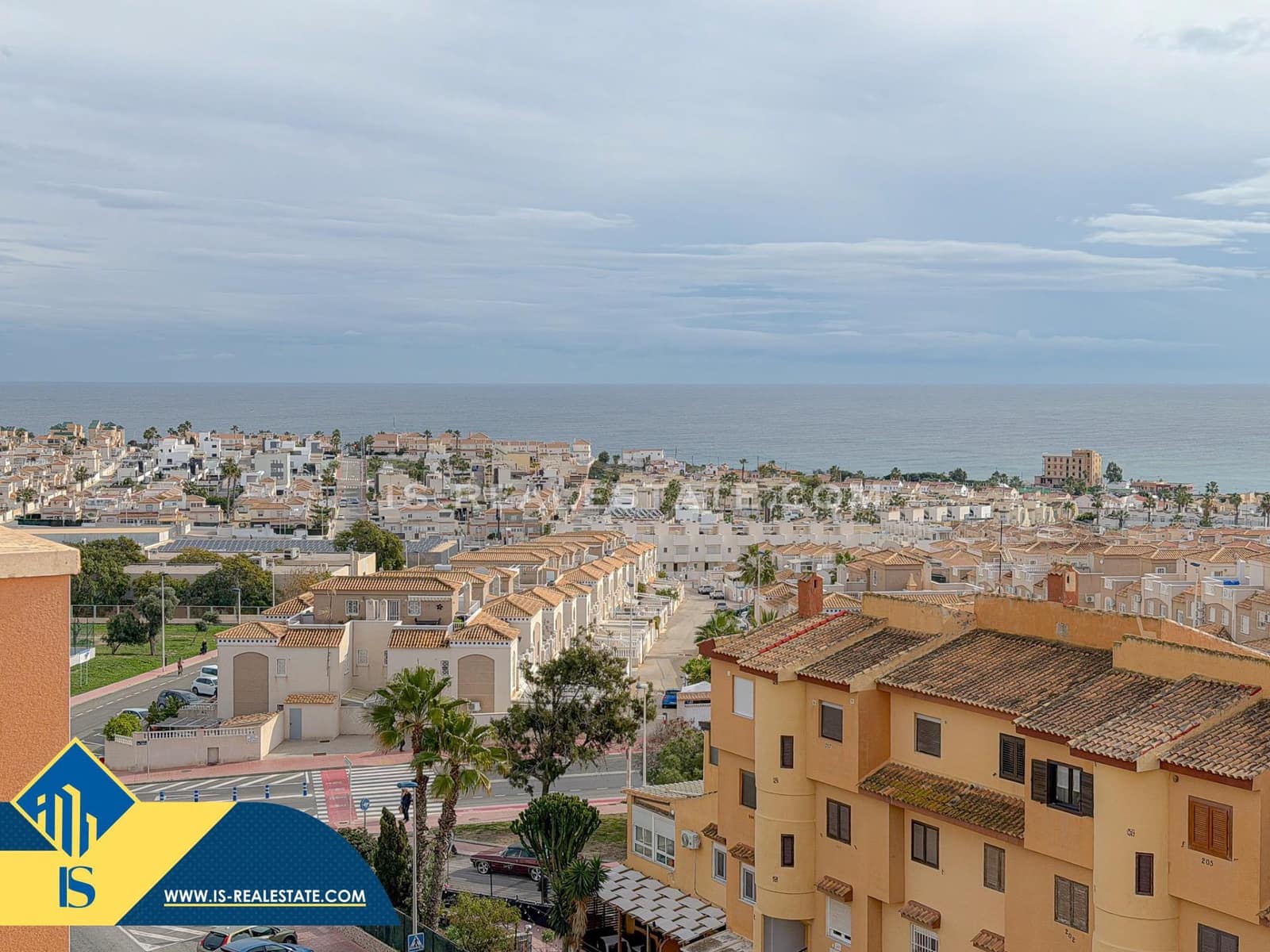2 soveværelse Penthouse til salg i Torrevieja med swimmingpool garage - € 189.900 (Ref: 9527748)