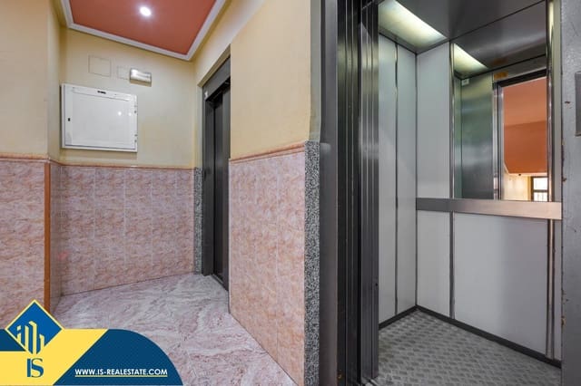 2 soverom Leilighet til salgs i Centro, Torrevieja med svømmebasseng - € 123 500 (Ref: 9530624)