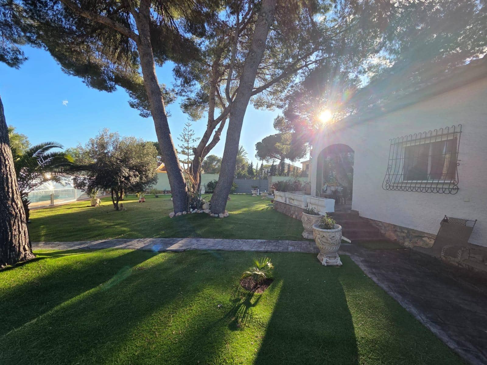 Chalet de 3 habitaciones en Orihuela Costa en venta - 950.000 € (Ref: 9530625)