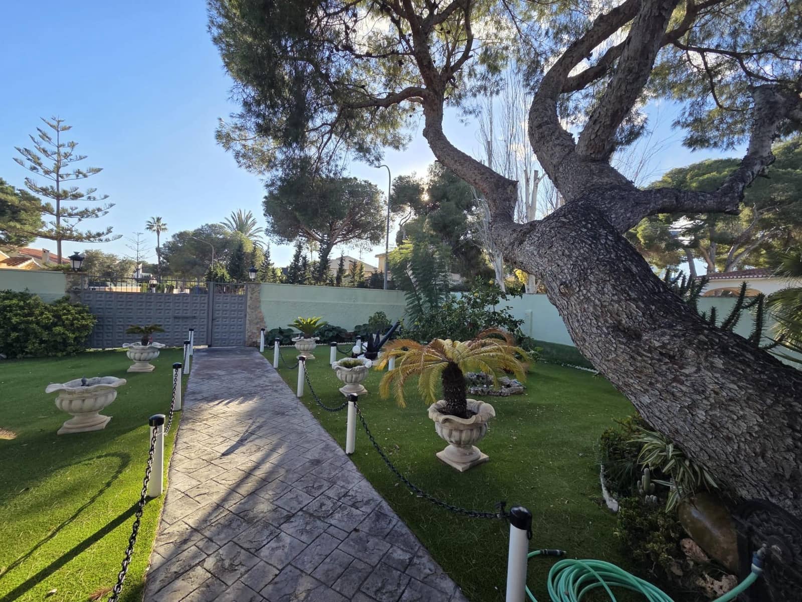 Chalet de 3 habitaciones en Orihuela Costa en venta - 950.000 € (Ref: 9530625)