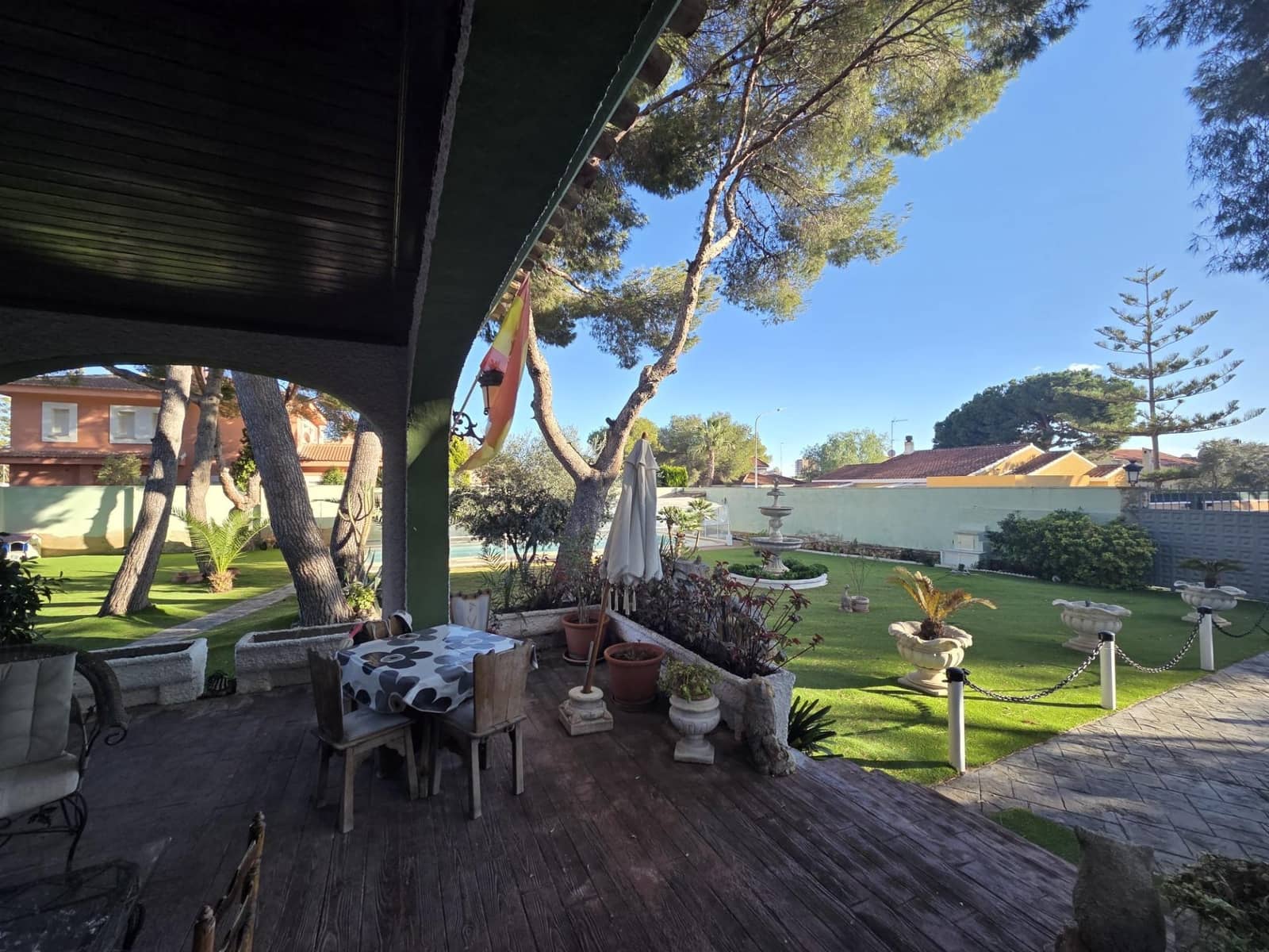 Chalet de 3 habitaciones en Orihuela Costa en venta - 950.000 € (Ref: 9530625)