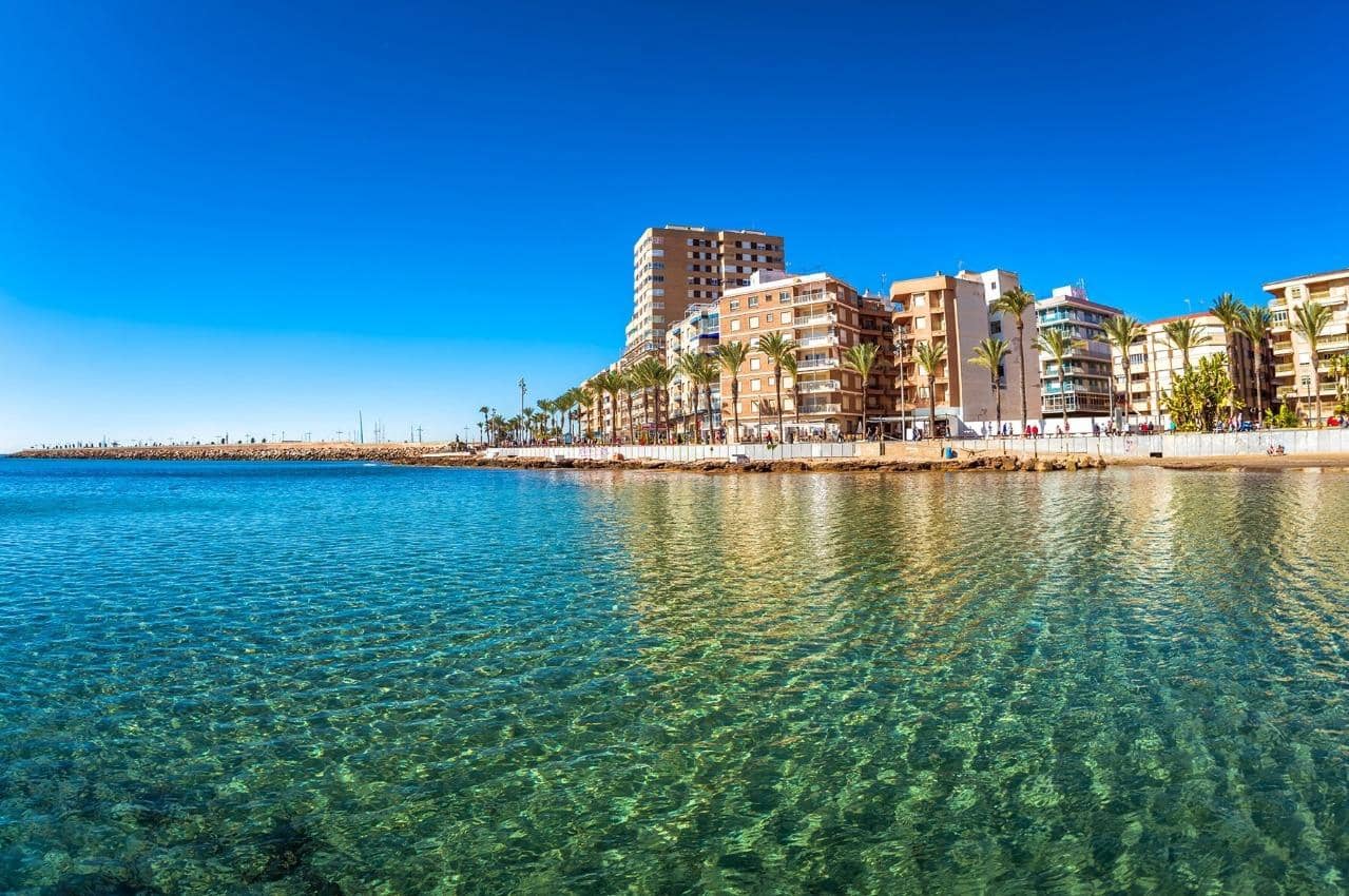 Apartamento de 3 habitaciones en Torrevieja en venta - 229.000 € (Ref: 9533815)
