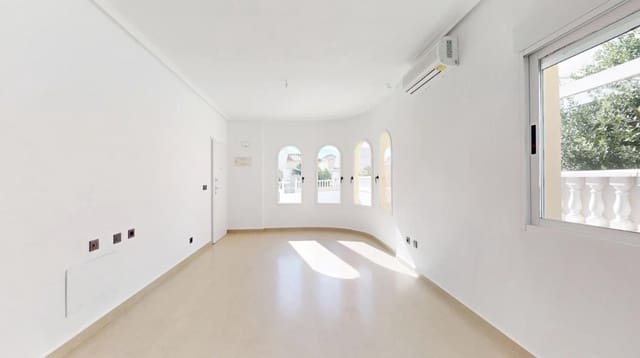 Chalet de 2 habitaciones en Algorfa en venta con piscina garaje - 242.900 € (Ref: 9535997)