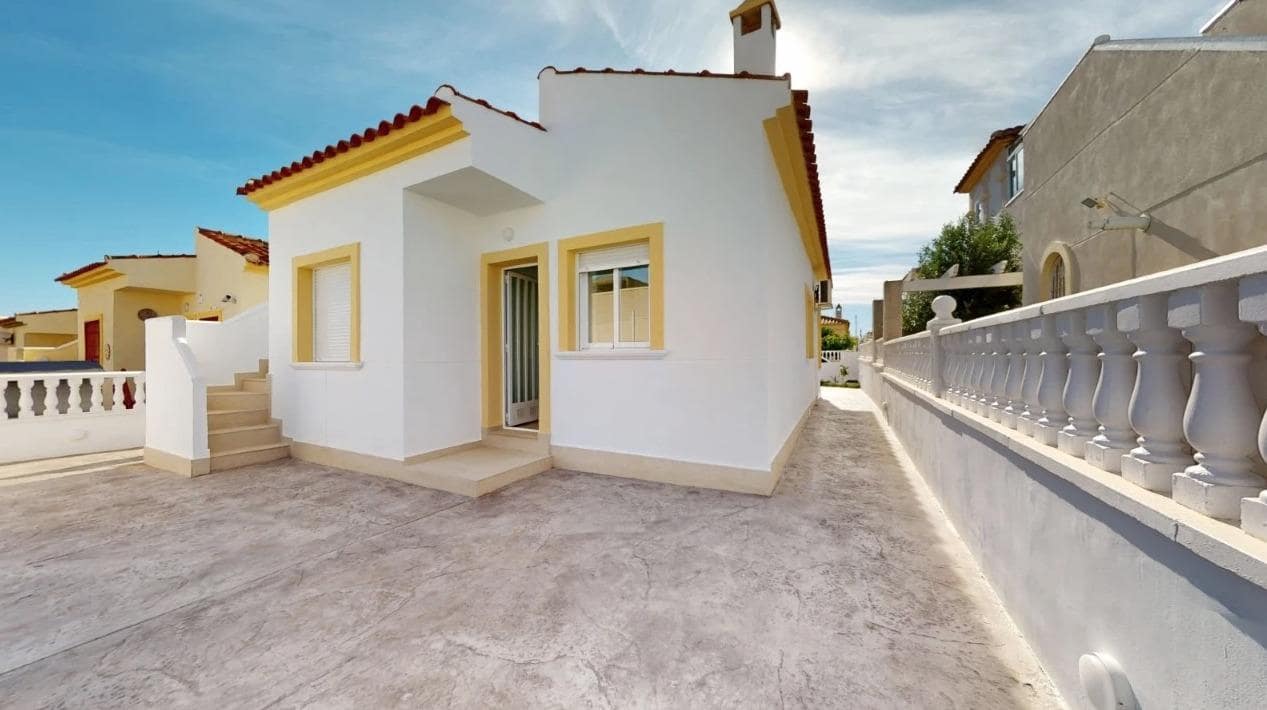 Chalet de 2 habitaciones en Algorfa en venta con piscina garaje - 242.900 € (Ref: 9535997)