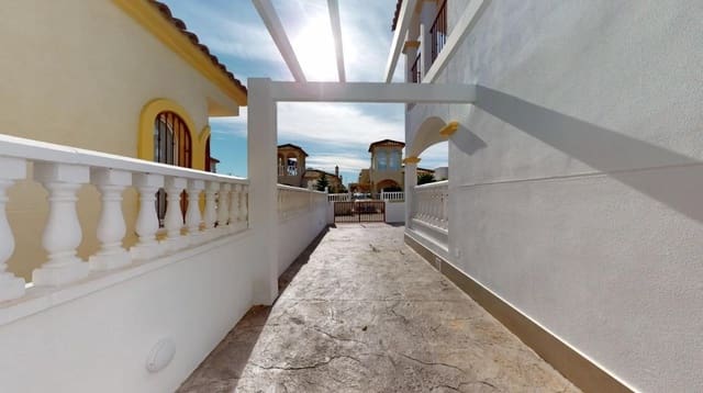 Chalet de 2 habitaciones en Algorfa en venta con piscina garaje - 242.900 € (Ref: 9535997)