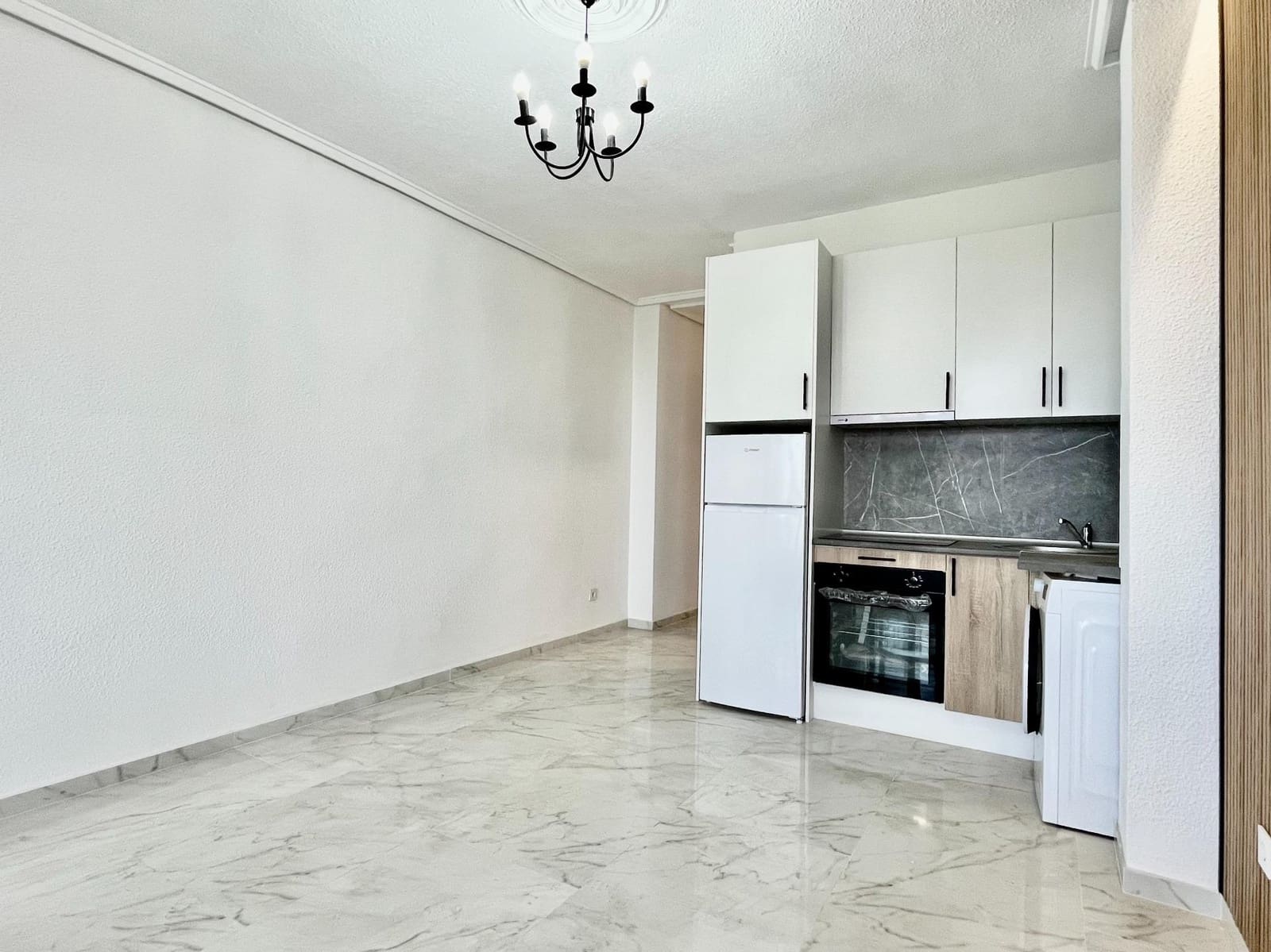 2 quarto Apartamento para venda em Torrevieja - 165 000 € (Ref: 9535998)