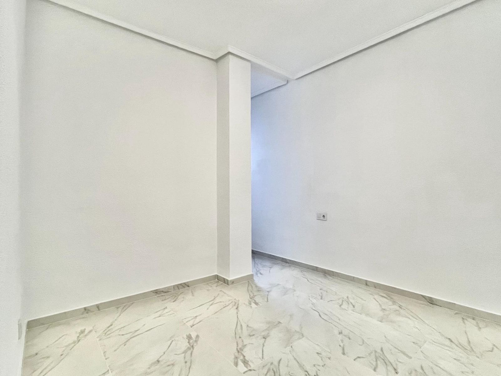 2 quarto Apartamento para venda em Torrevieja - 165 000 € (Ref: 9535998)