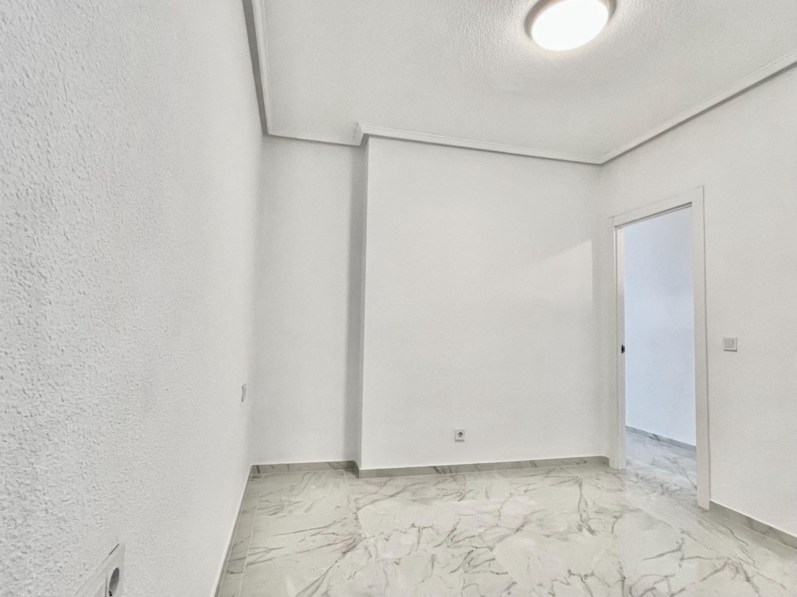 2 quarto Apartamento para venda em Torrevieja - 165 000 € (Ref: 9535998)