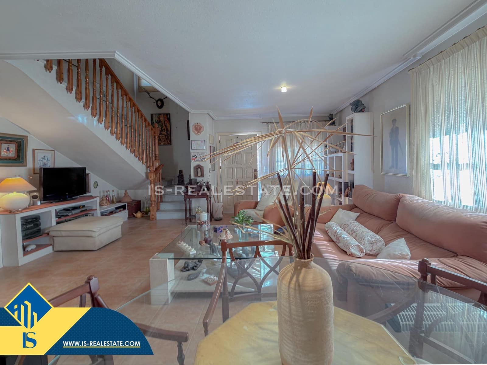 Chalet de 4 habitaciones en Torrevieja en venta con piscina - 329.900 € (Ref: 9536000)