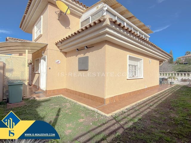 Chalet de 4 habitaciones en Torrevieja en venta con piscina - 329.900 € (Ref: 9536000)