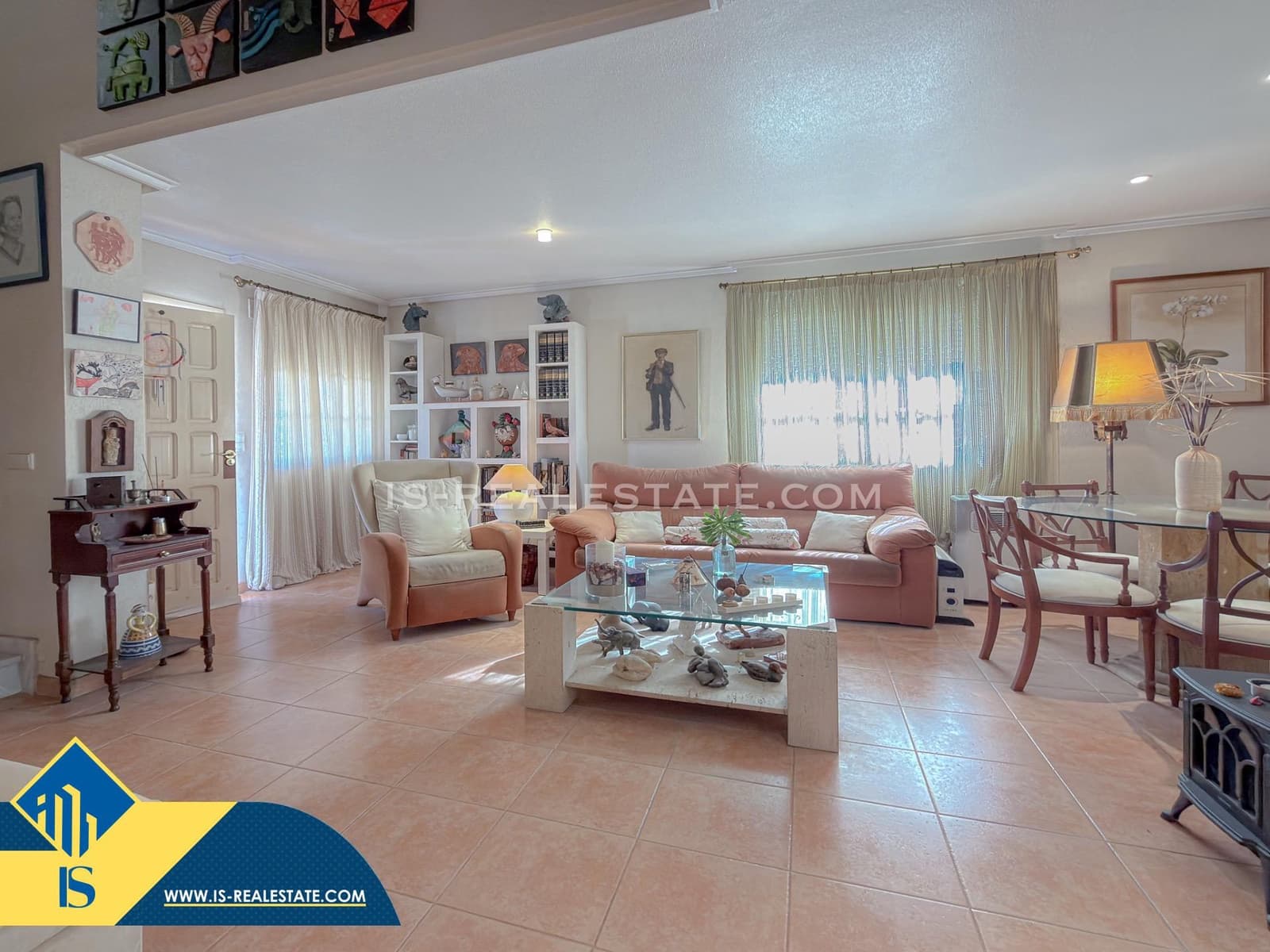 Chalet de 4 habitaciones en Torrevieja en venta con piscina - 329.900 € (Ref: 9536000)