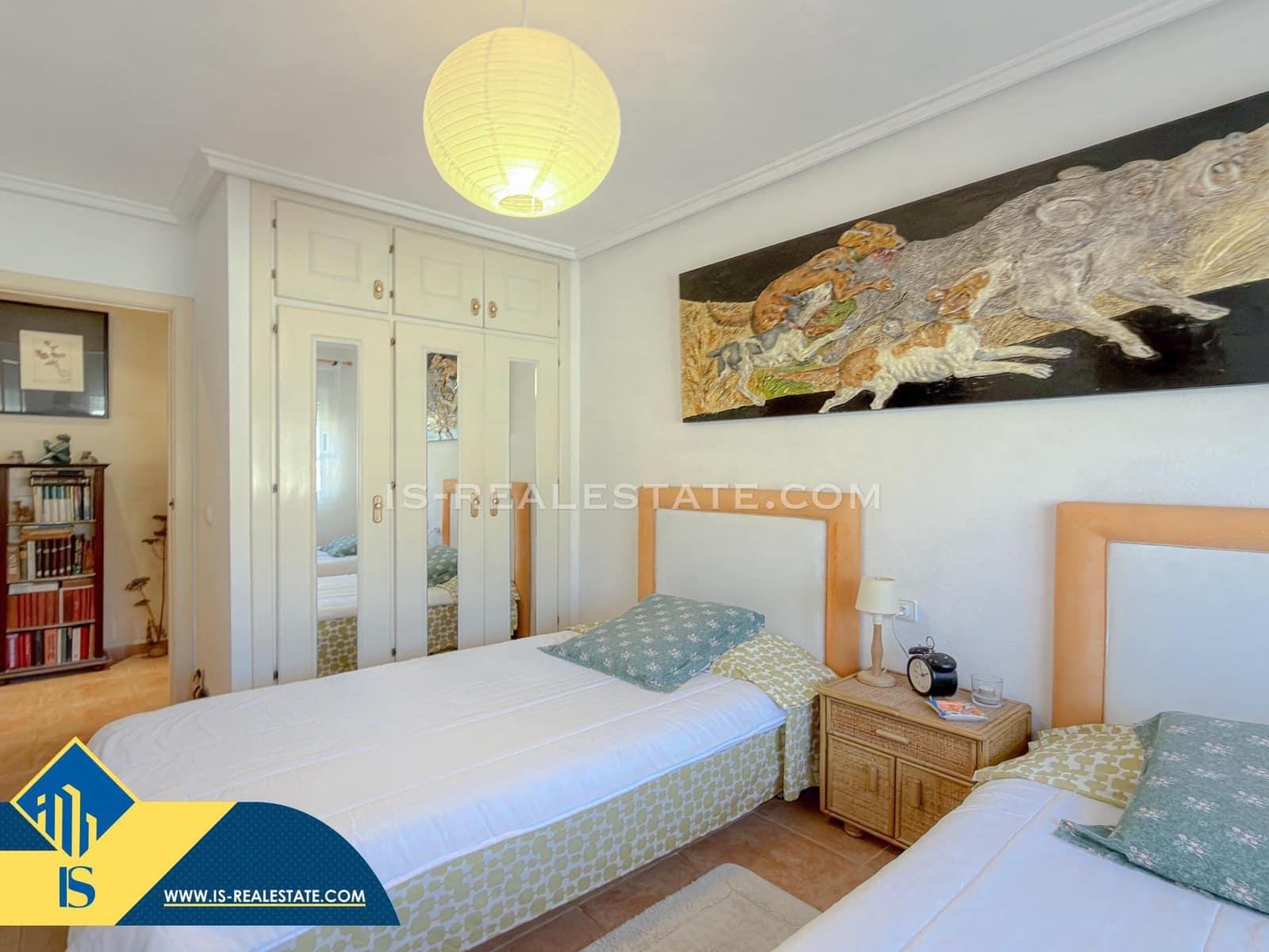 Chalet de 4 habitaciones en Torrevieja en venta con piscina - 329.900 € (Ref: 9536000)