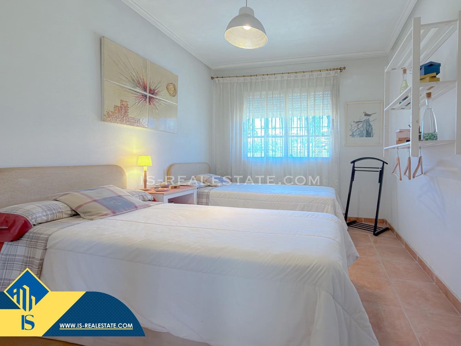 Chalet de 4 habitaciones en Torrevieja en venta con piscina - 329.900 € (Ref: 9536000)