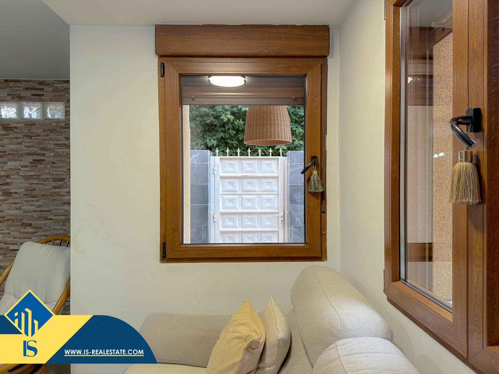 3 soverom Kjedet enebolig til salgs i Torrevieja med svømmebasseng - € 189 900 (Ref: 9543721)