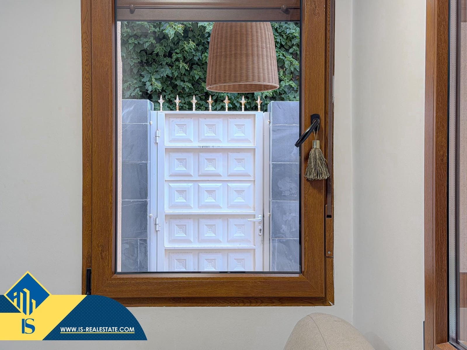 3 soverom Kjedet enebolig til salgs i Torrevieja med svømmebasseng - € 189 900 (Ref: 9543721)