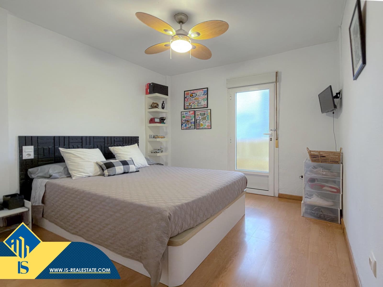 3 soverom Kjedet enebolig til salgs i Torrevieja med svømmebasseng - € 189 900 (Ref: 9543721)