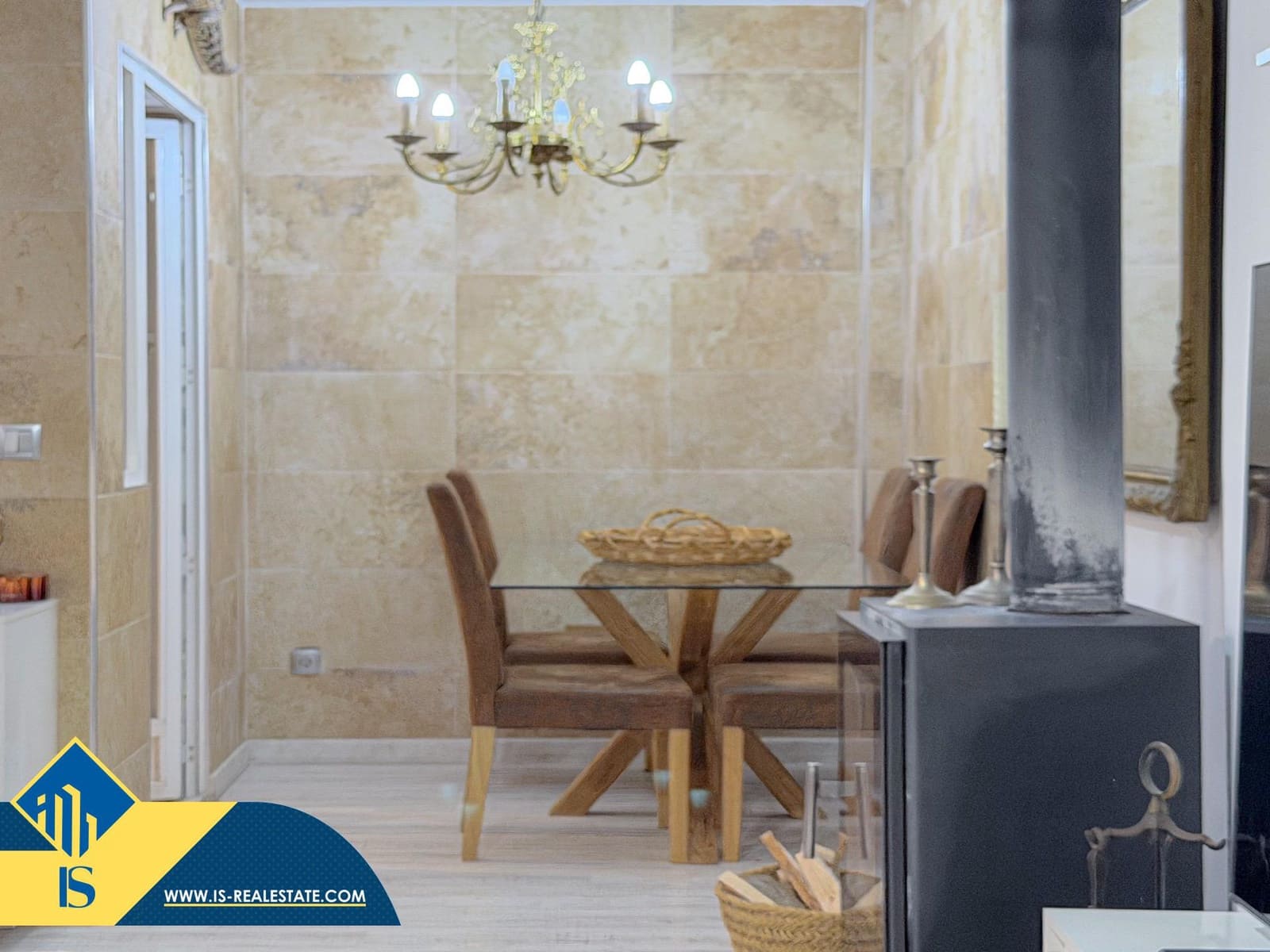 3 soverom Kjedet enebolig til salgs i Torrevieja med svømmebasseng - € 189 900 (Ref: 9543721)