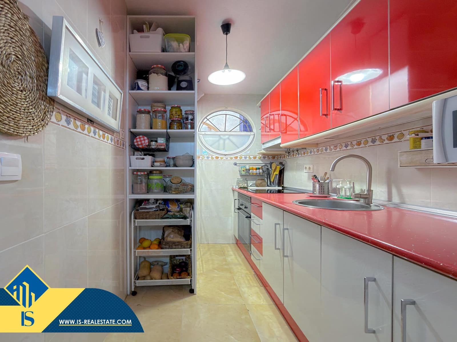 3 soverom Kjedet enebolig til salgs i Torrevieja med svømmebasseng - € 189 900 (Ref: 9543721)