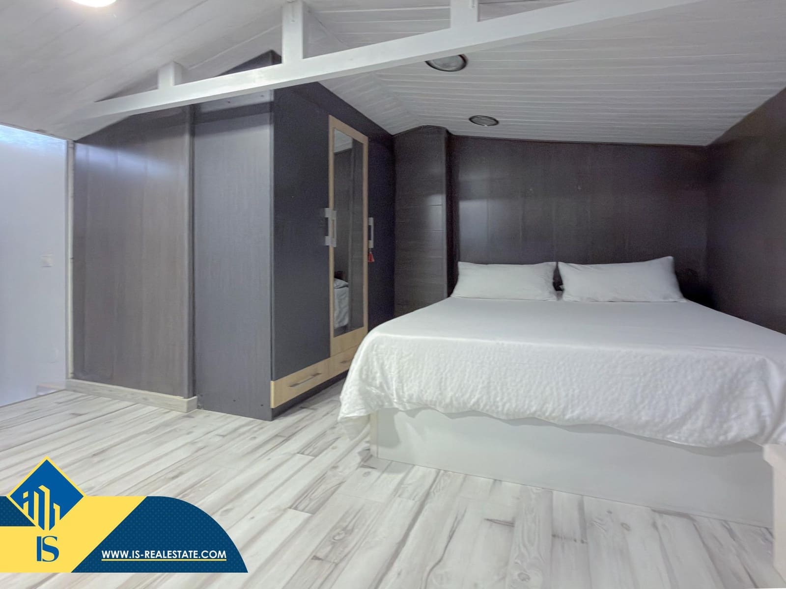 3 soverom Kjedet enebolig til salgs i Torrevieja med svømmebasseng - € 189 900 (Ref: 9543721)