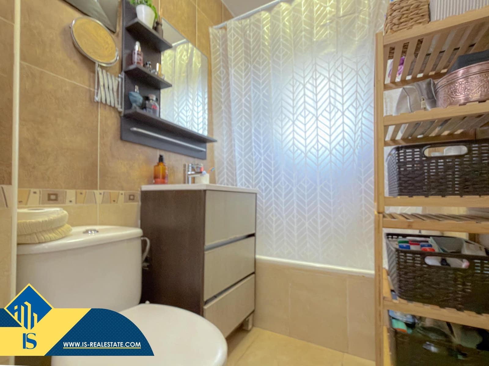 3 soverom Kjedet enebolig til salgs i Torrevieja med svømmebasseng - € 189 900 (Ref: 9543721)