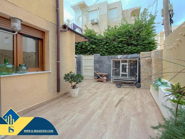 3 soverom Kjedet enebolig til salgs i Los Frutales, Torrevieja med svømmebasseng - € 189 900 (Ref: 9543721)