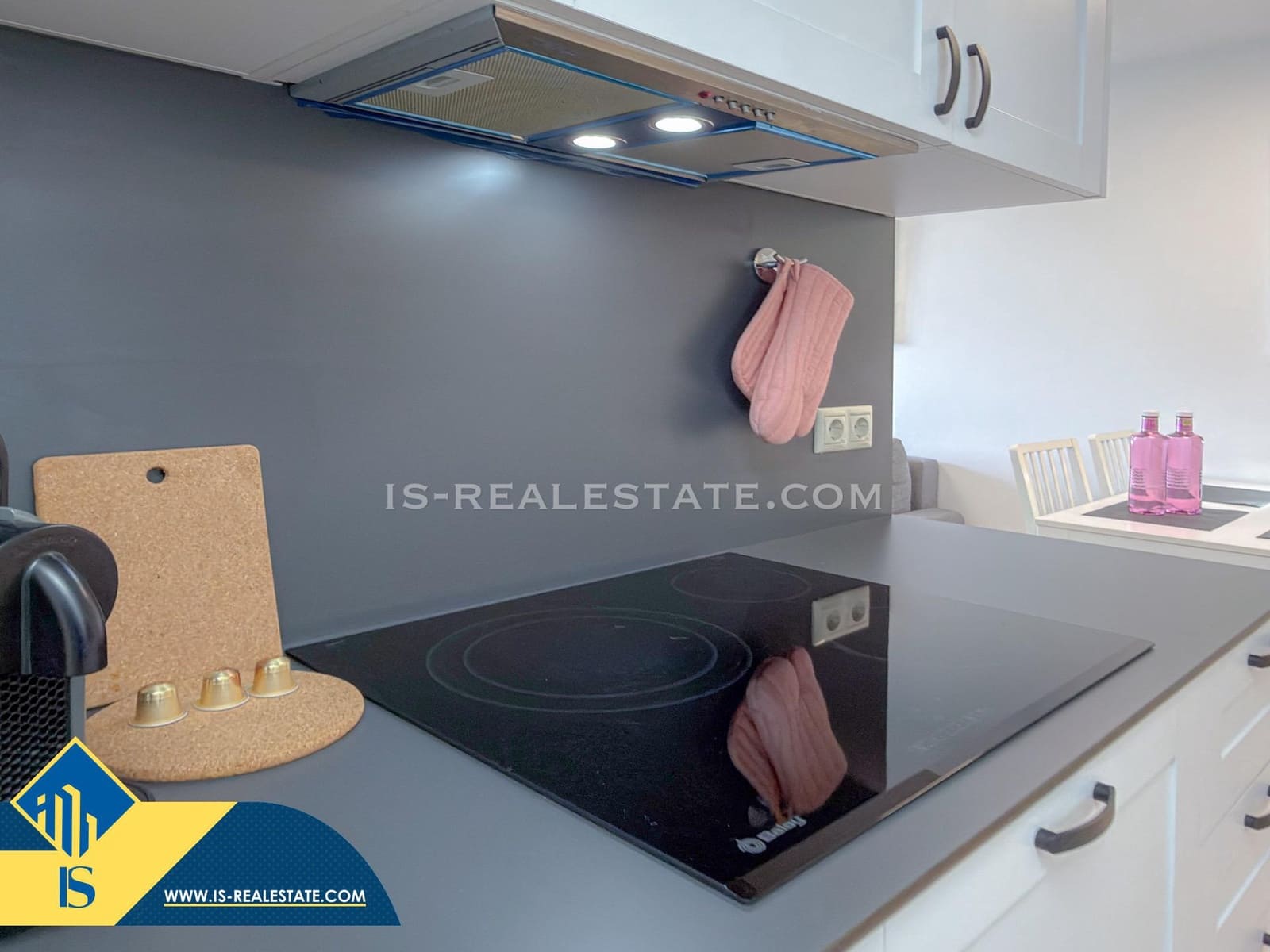 1 sypialnia Apartament na sprzedaż w Torrevieja z basenem garażem - 169 900 € (Ref: 9548282)