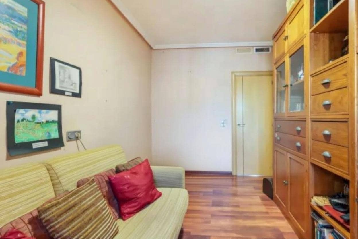 4 sypialnia Willa na sprzedaż w Torrevieja z basenem garażem - 499 000 € (Ref: 9551602)