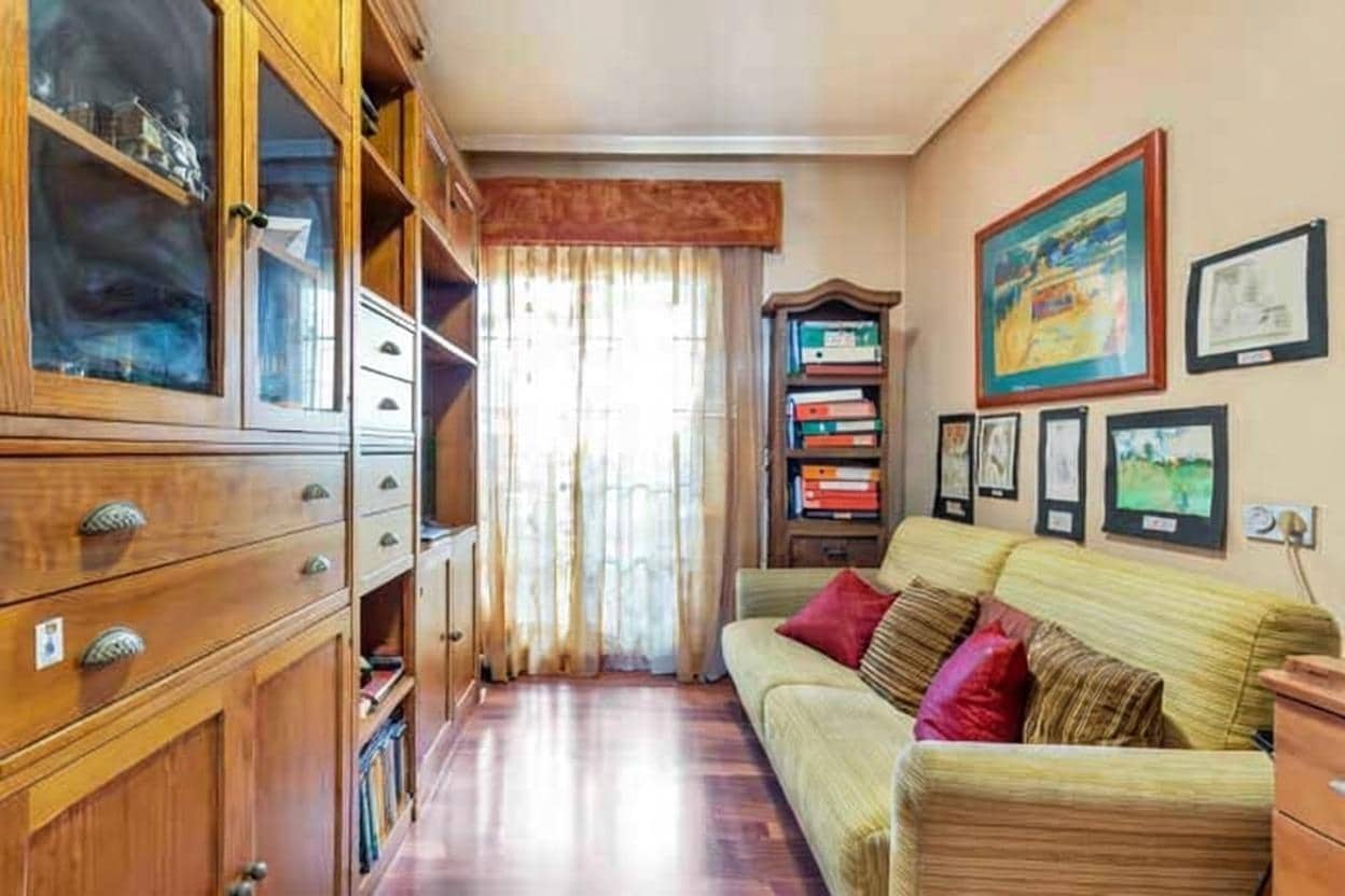 4 sypialnia Willa na sprzedaż w Torrevieja z basenem garażem - 499 000 € (Ref: 9551602)