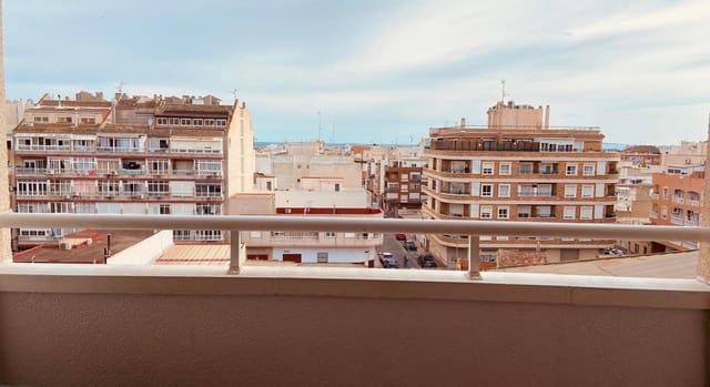 2 soverom Leilighet til salgs i Centro, Torrevieja med svømmebasseng - € 129 000 (Ref: 9551604)
