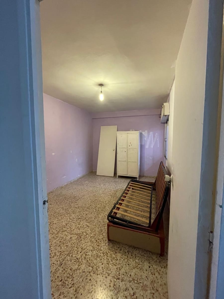 Apartamento de 3 habitaciones en Torrevieja en venta - 99.900 € (Ref: 9557958)