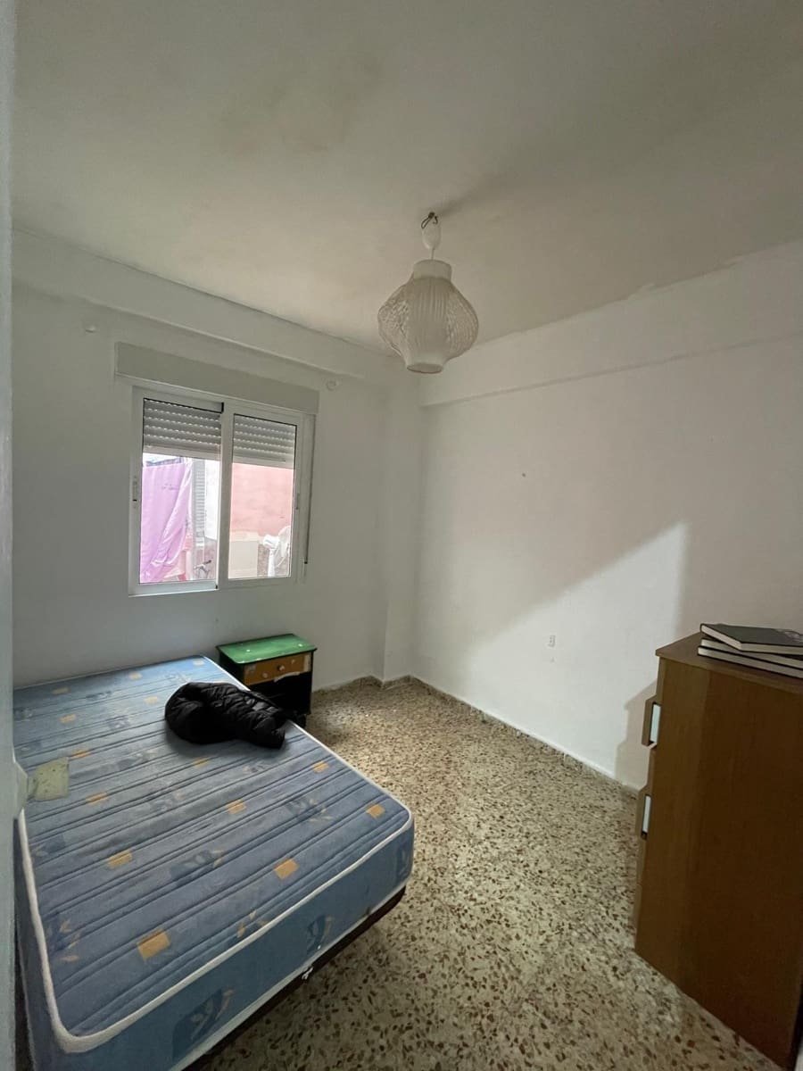 Apartamento de 3 habitaciones en Torrevieja en venta - 99.900 € (Ref: 9557958)