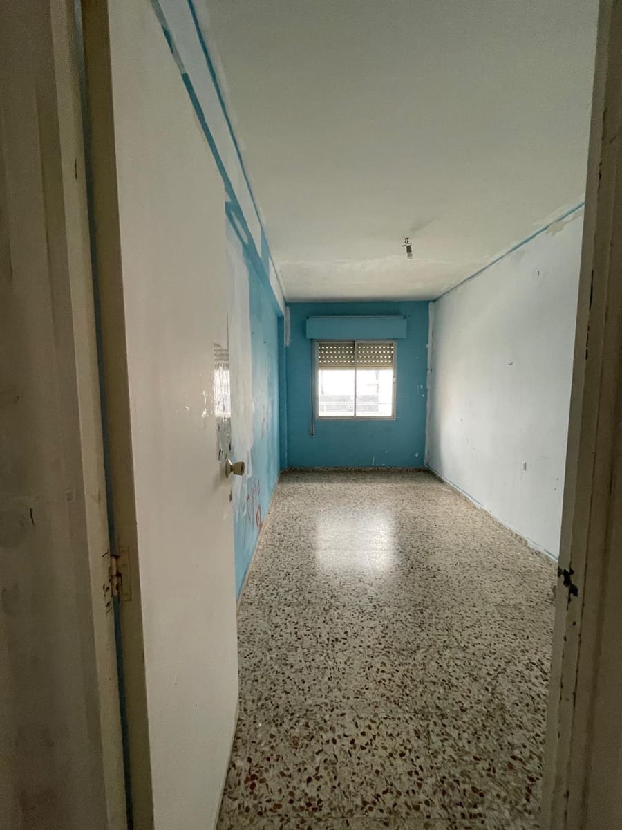 Apartamento de 3 habitaciones en Torrevieja en venta - 99.900 € (Ref: 9557958)