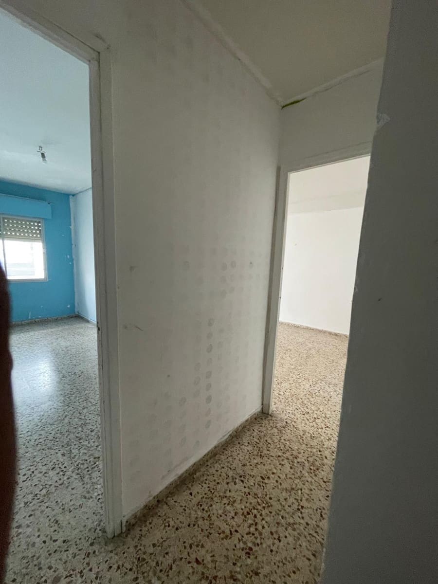 Apartamento de 3 habitaciones en Torrevieja en venta - 99.900 € (Ref: 9557958)