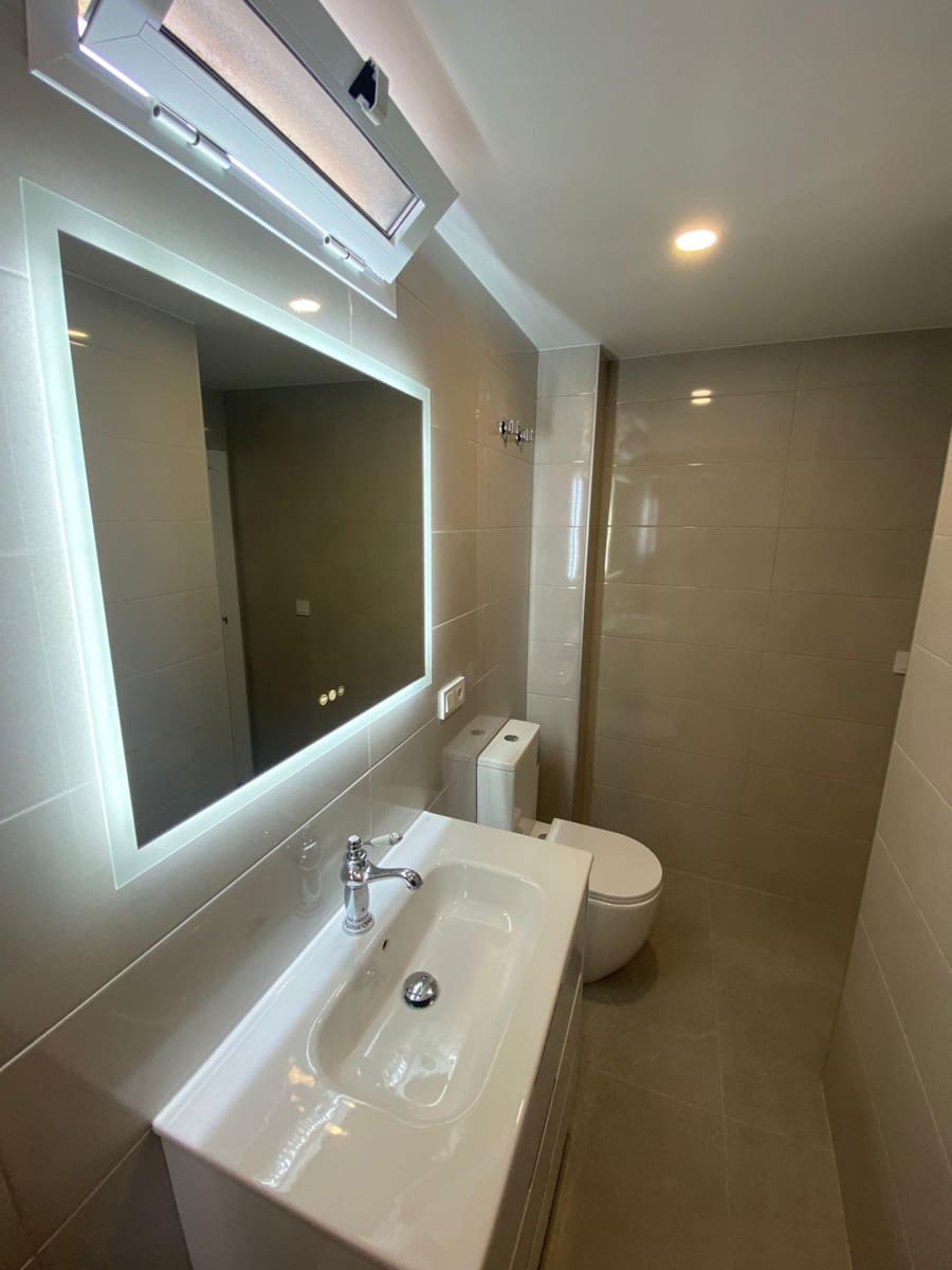 2 sovrum Takvåning till salu i Torrevieja - 205 000 € (Ref: 9558686)