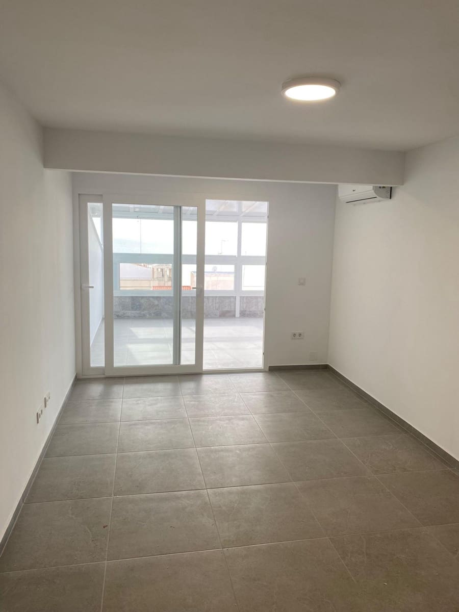 2 sovrum Takvåning till salu i Torrevieja - 205 000 € (Ref: 9558686)