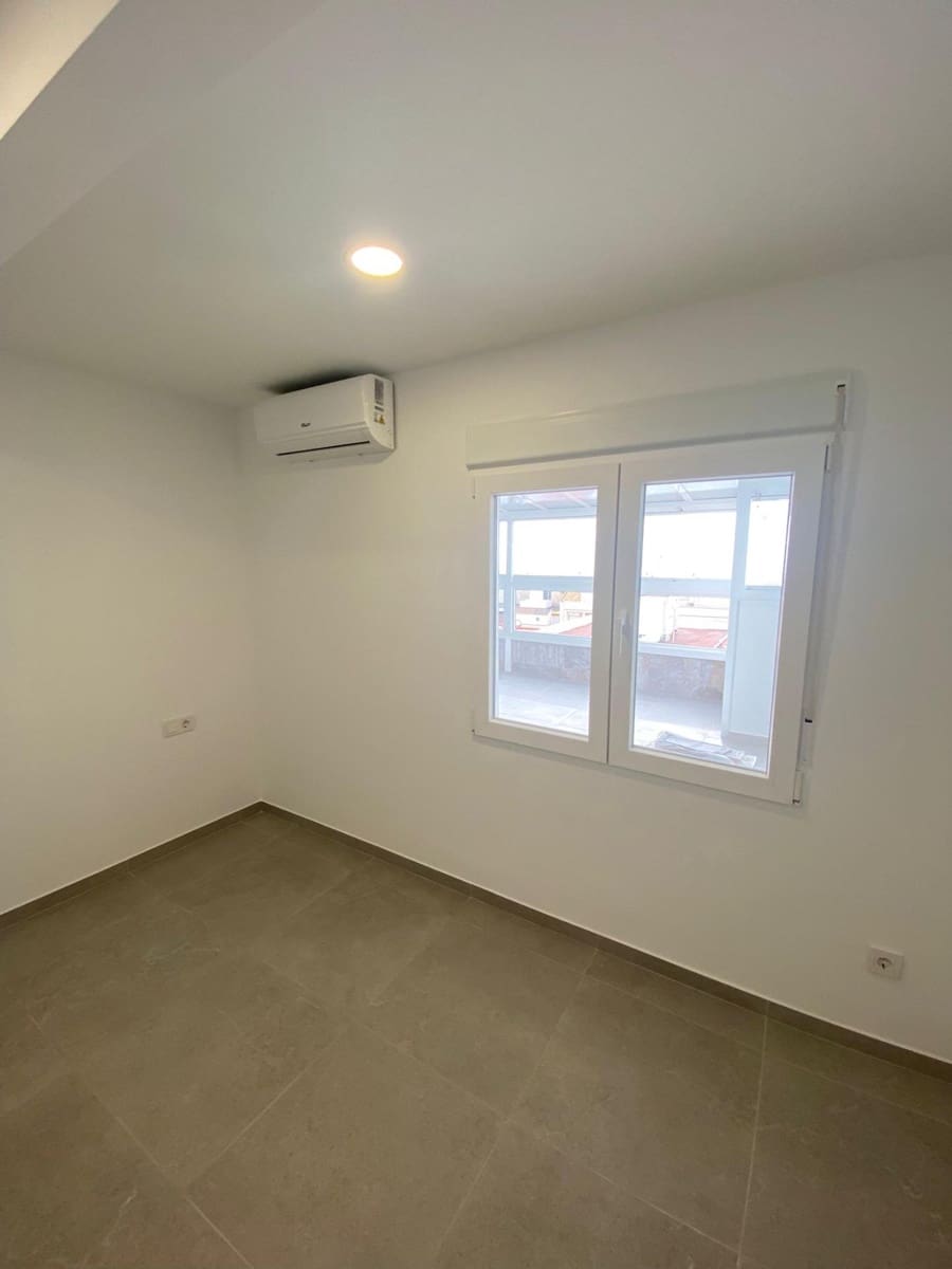 2 sovrum Takvåning till salu i Torrevieja - 205 000 € (Ref: 9558686)