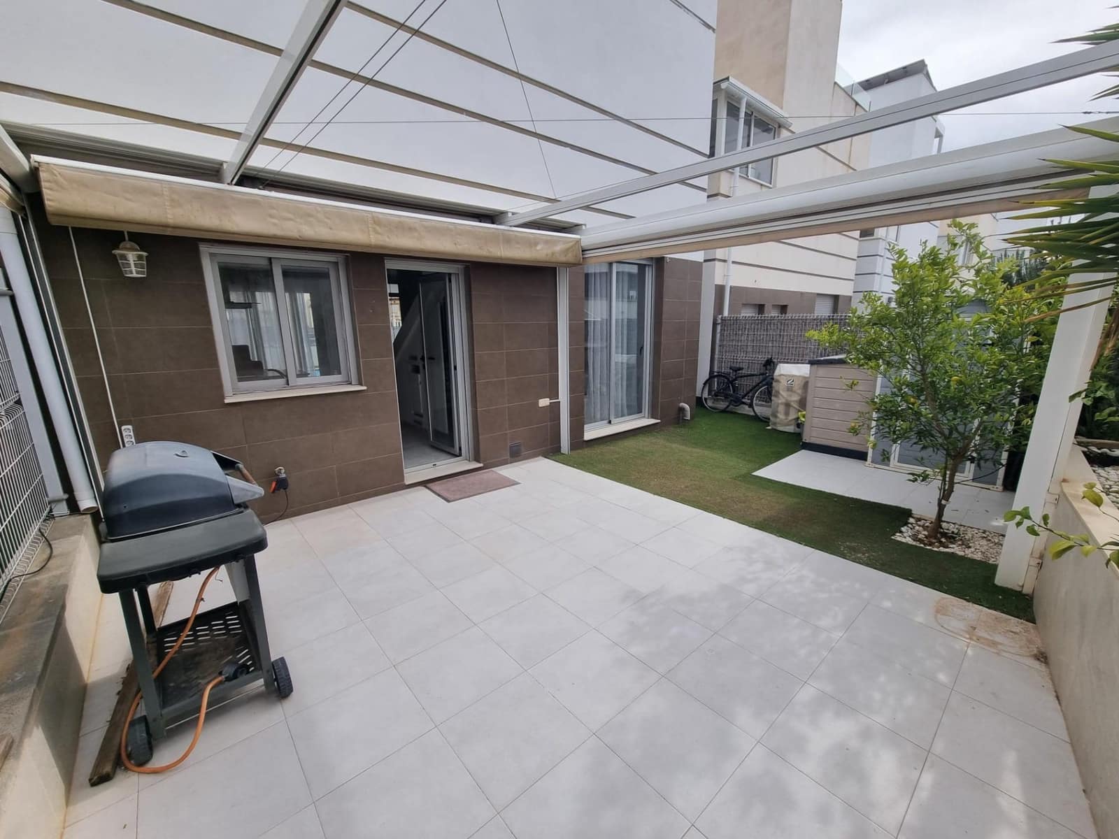 3 Zimmer Villa zu verkaufen in Orihuela Costa mit Pool - 389.000 € (Ref: 9558687)