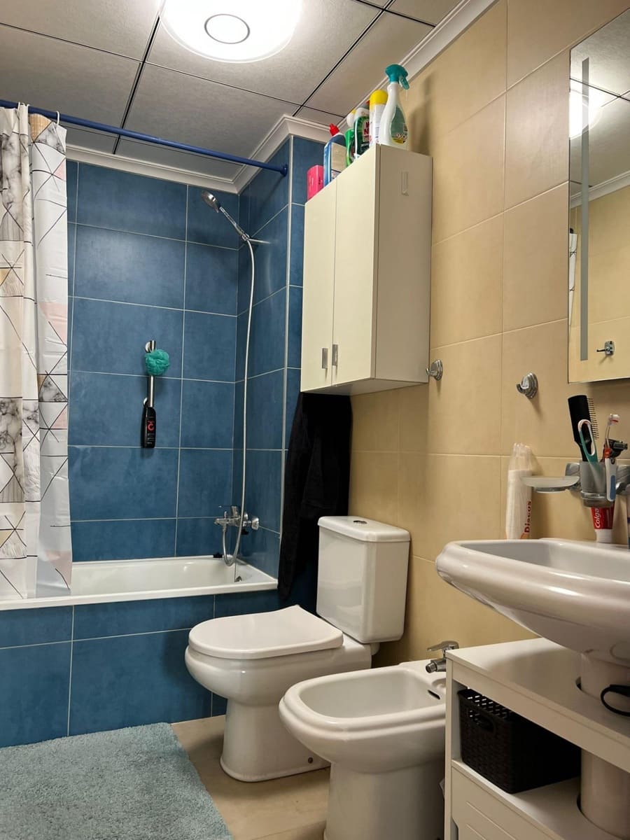 4 sypialnia Willa na sprzedaż w Torrevieja z basenem garażem - 479 900 € (Ref: 9558689)