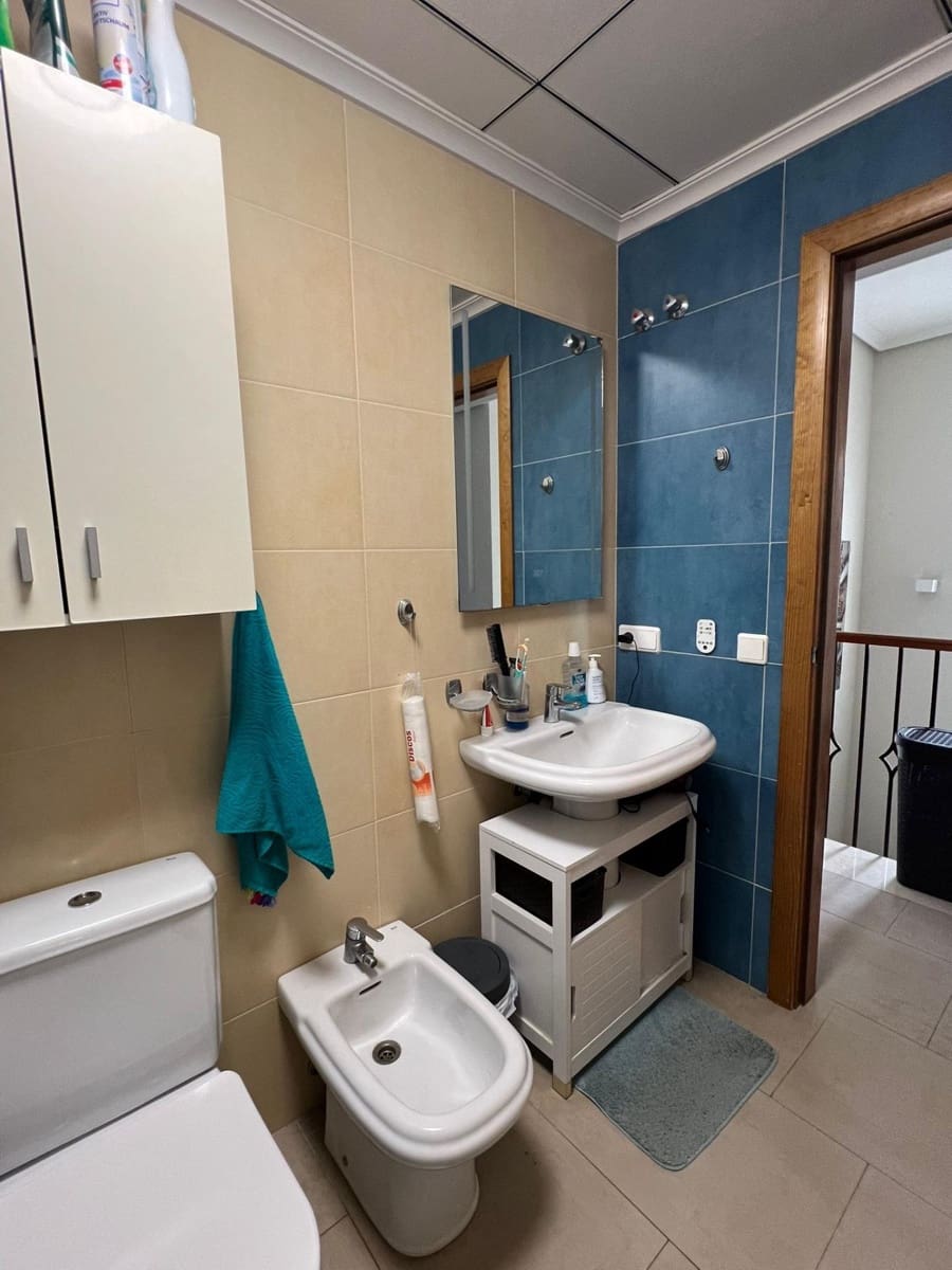 4 sypialnia Willa na sprzedaż w Torrevieja z basenem garażem - 479 900 € (Ref: 9558689)