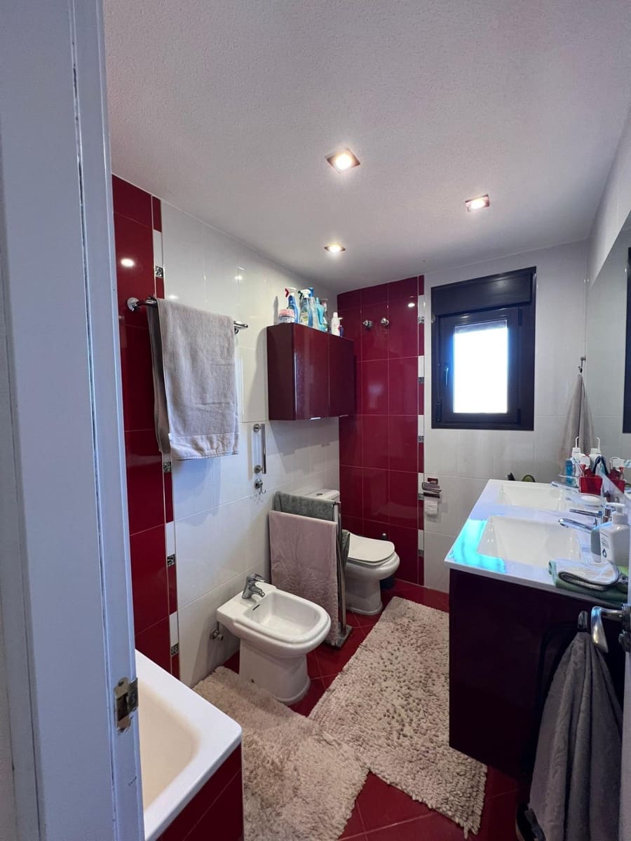 4 sypialnia Willa na sprzedaż w Torrevieja z basenem garażem - 479 900 € (Ref: 9558689)