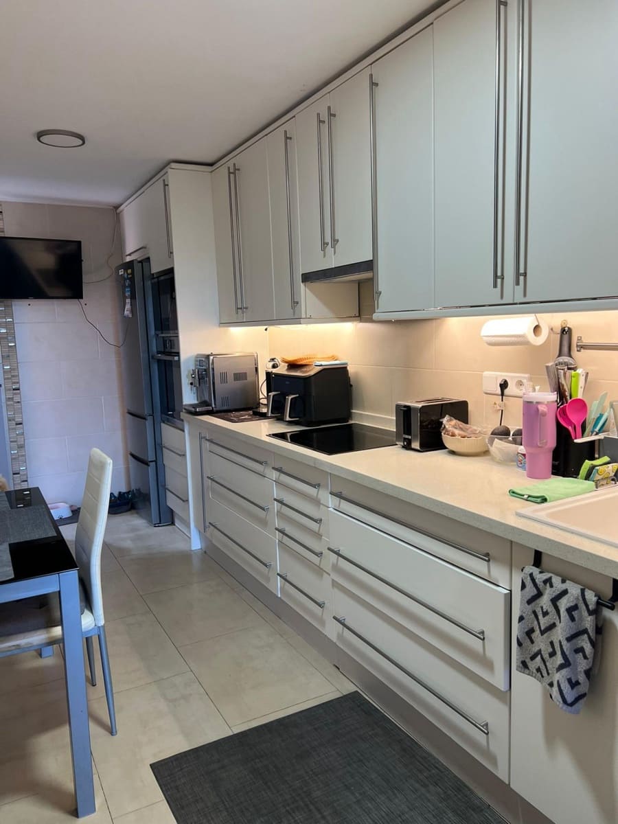 4 sypialnia Willa na sprzedaż w Torrevieja z basenem garażem - 479 900 € (Ref: 9558689)