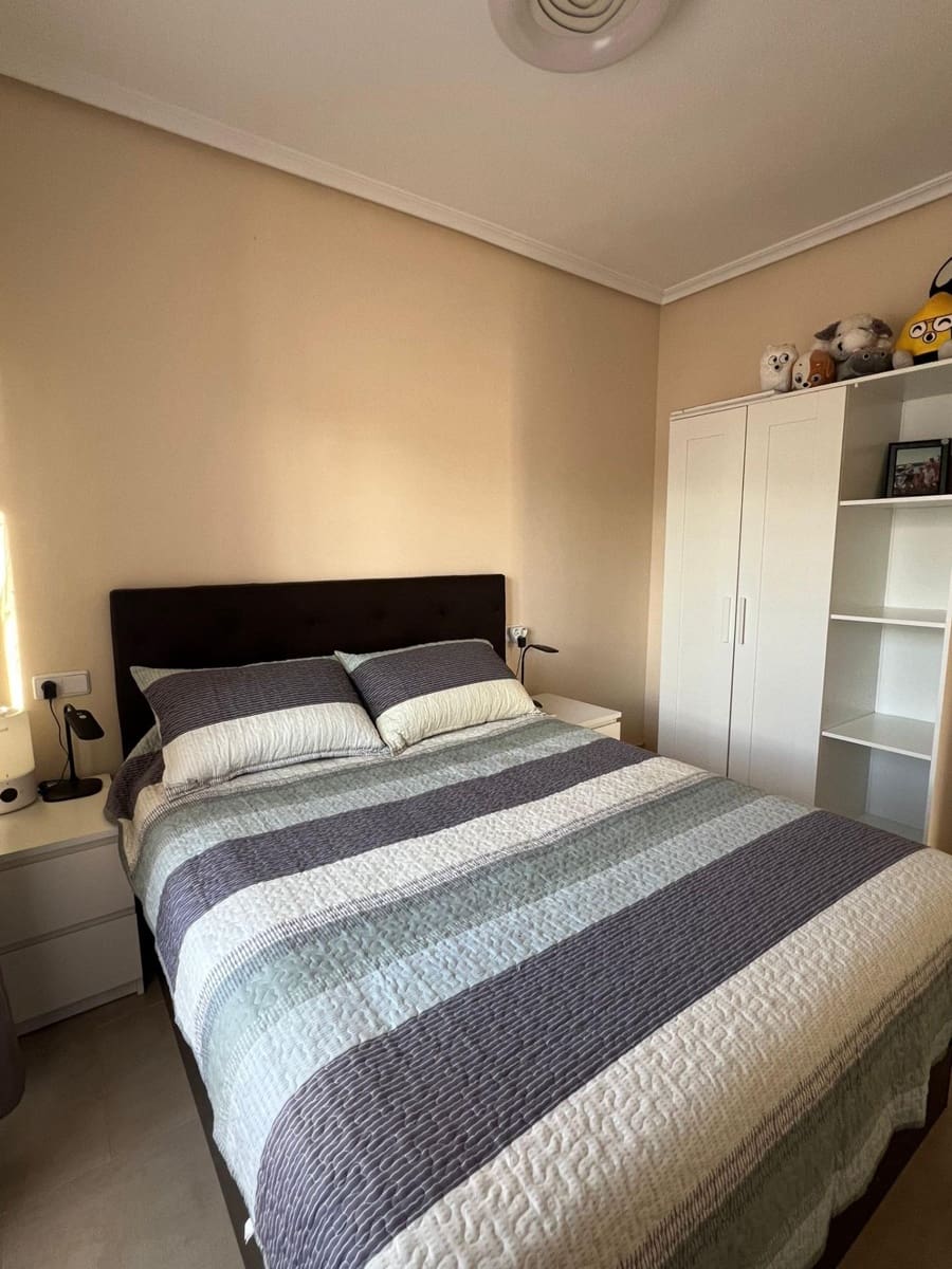 4 sypialnia Willa na sprzedaż w Torrevieja z basenem garażem - 479 900 € (Ref: 9558689)