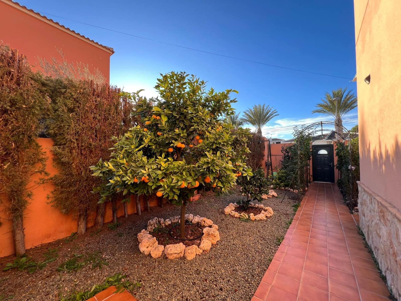 4 sypialnia Willa na sprzedaż w Torrevieja z basenem garażem - 479 900 € (Ref: 9558689)