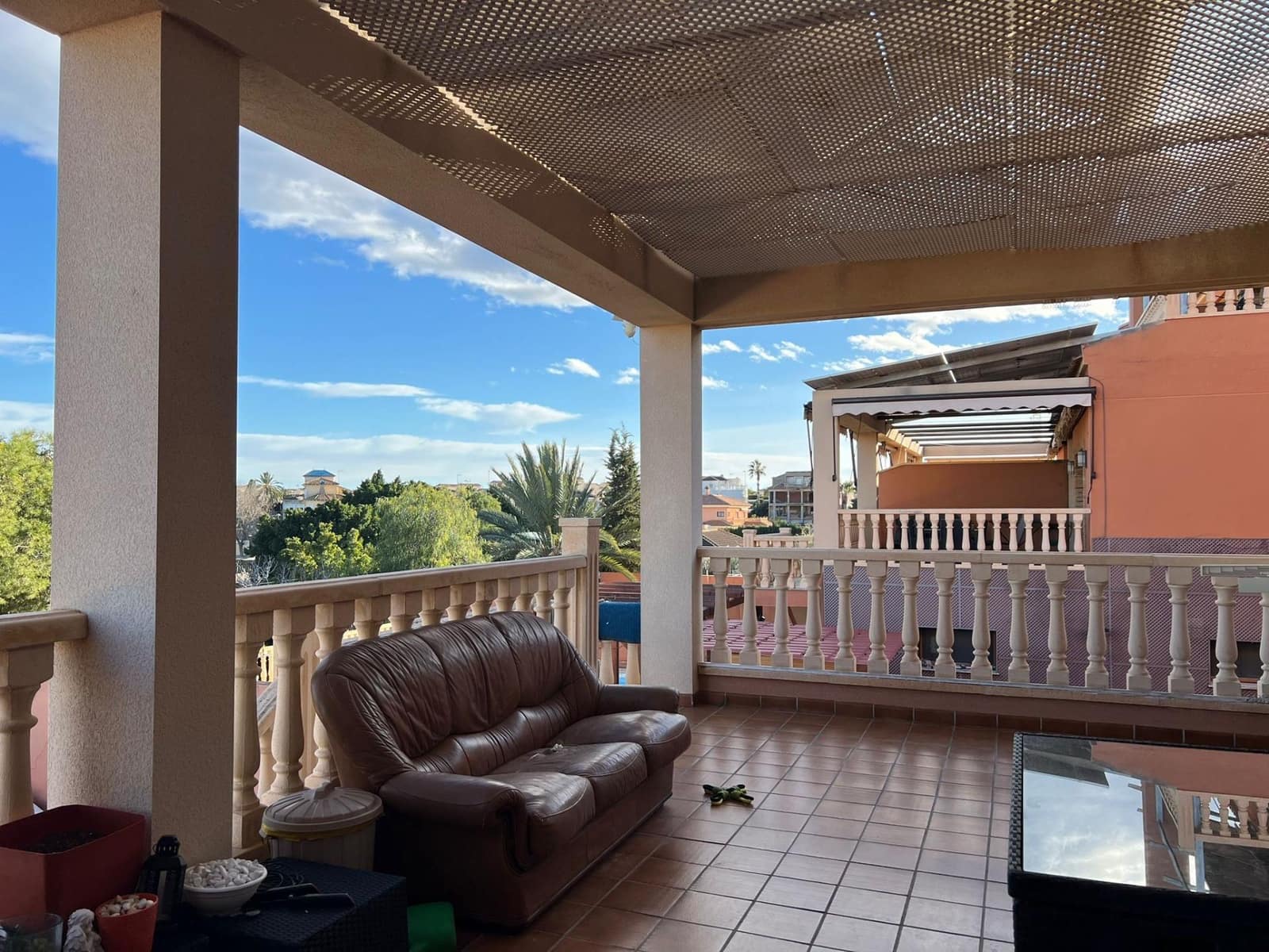 4 sypialnia Willa na sprzedaż w Torrevieja z basenem garażem - 479 900 € (Ref: 9558689)