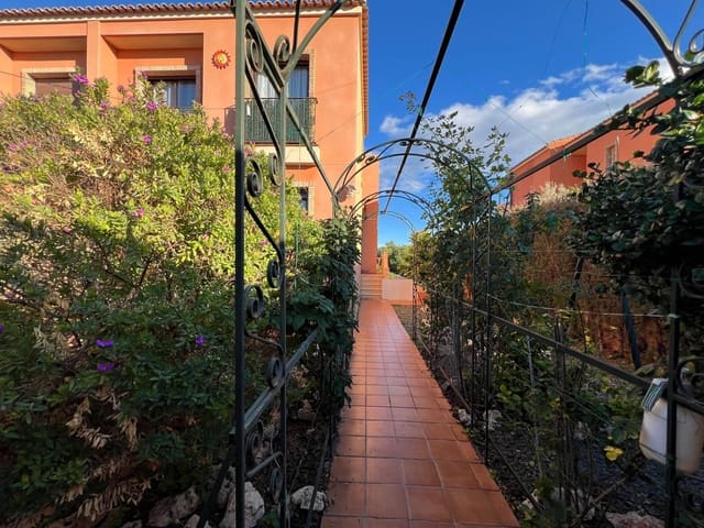 4 sypialnia Willa na sprzedaż w Los Balcones - Los Altos, Torrevieja z basenem garażem - 479 900 € (Ref: 9558689)