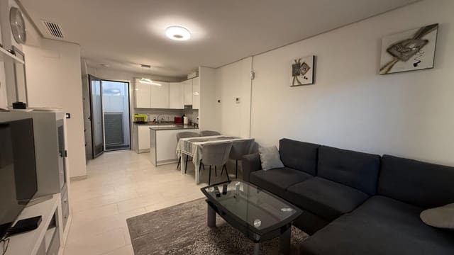 3 soveværelse Rækkehus til salg i Aguas Nuevas, Torrevieja med swimmingpool - € 350.000 (Ref: 9571228)