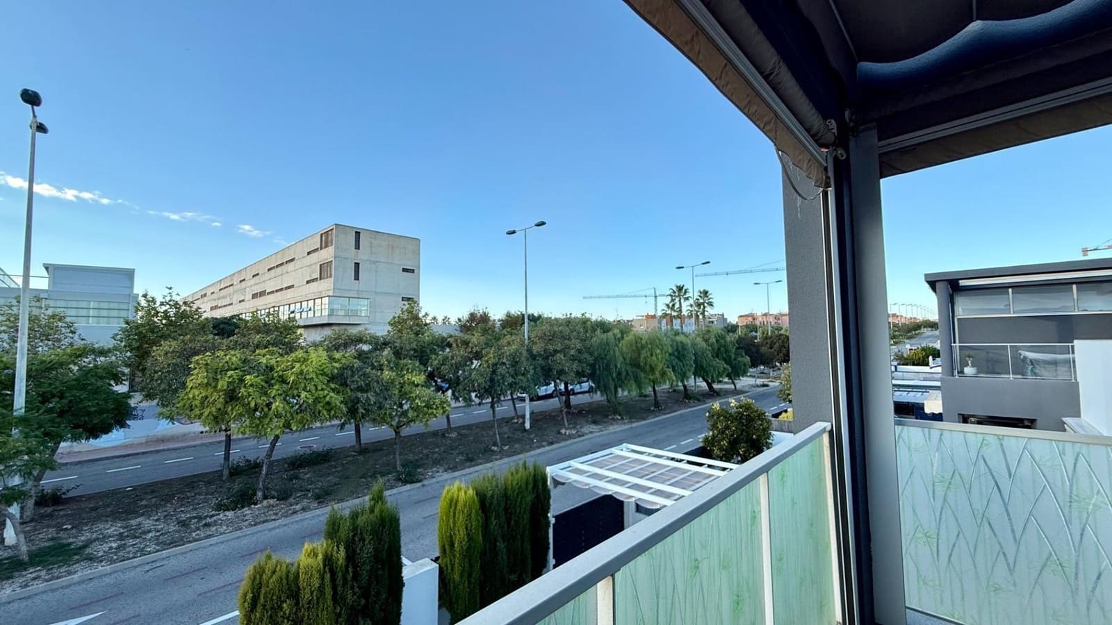 3 soveværelse Rækkehus til salg i Aguas Nuevas med swimmingpool - € 350.000 (Ref: 9571228)